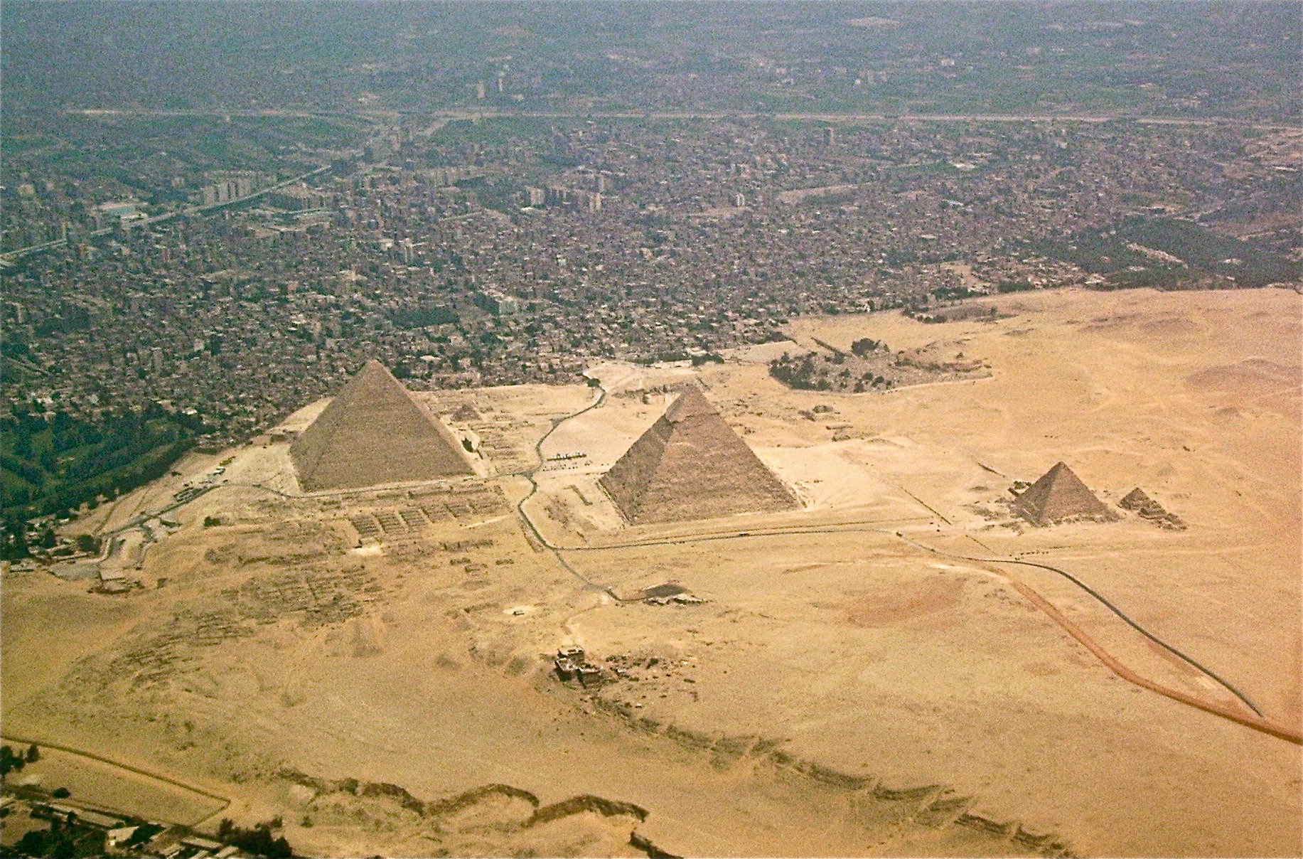 Нямах представа че пирамидите са толкова близко до града