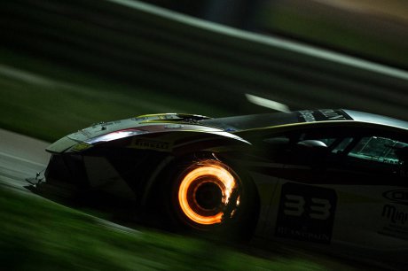 Уникално! Спирачките на Lamborghini с висока скорост!