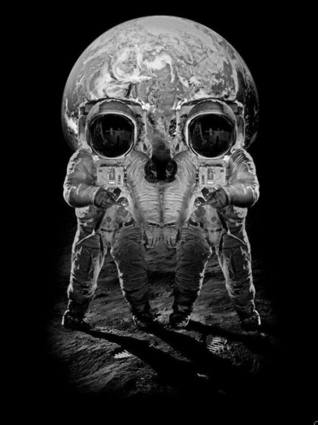 Космонавти и още нещо