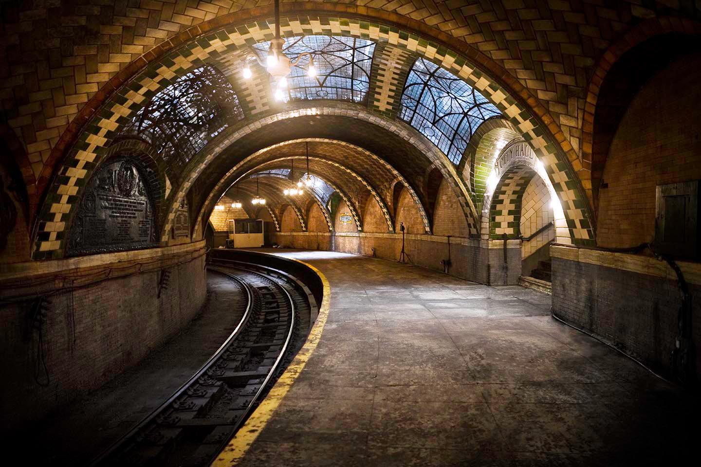 Изоставена метростанция под New York