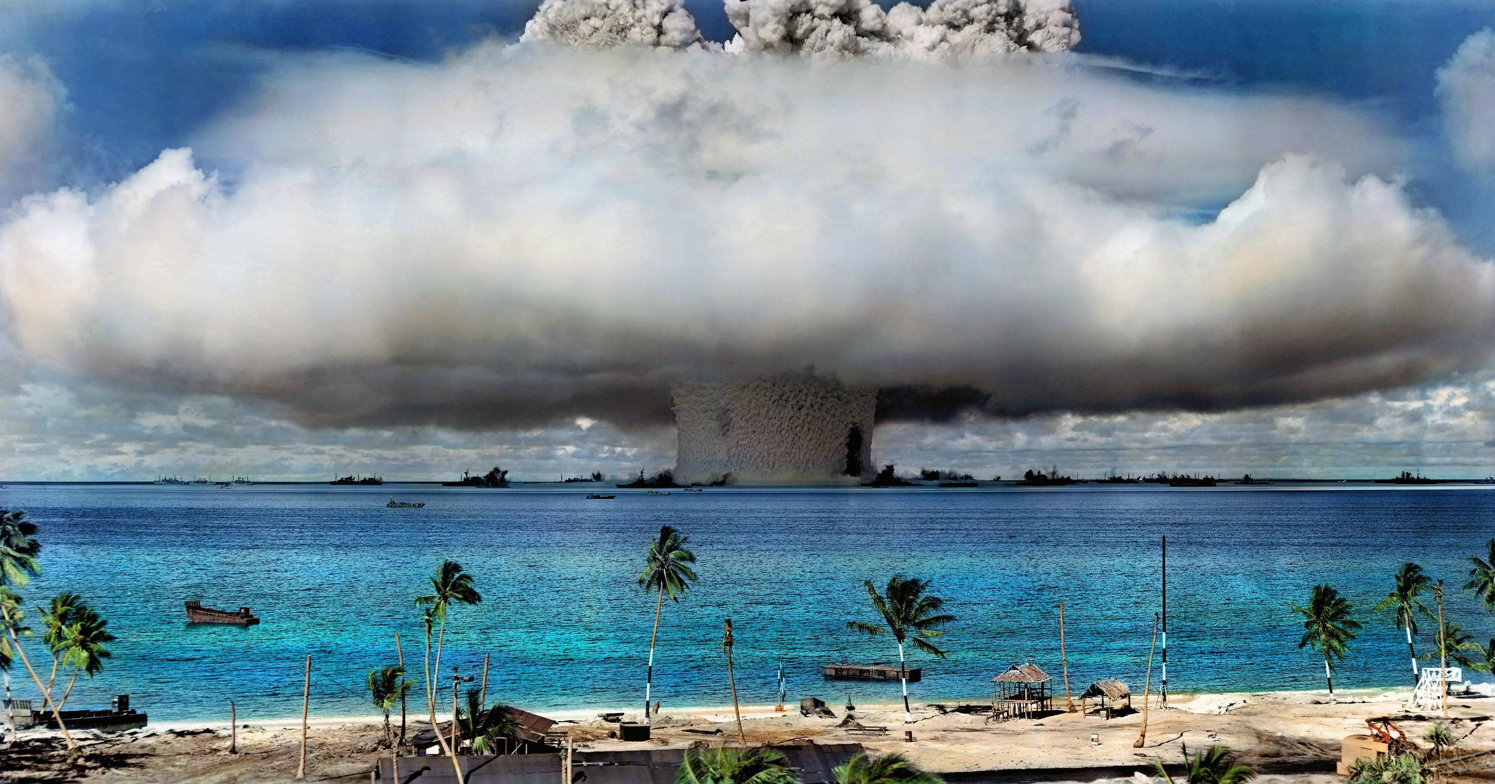 Тестване на атомна бомба в Bikini Atoll