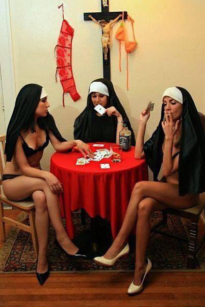 Покер монахини!